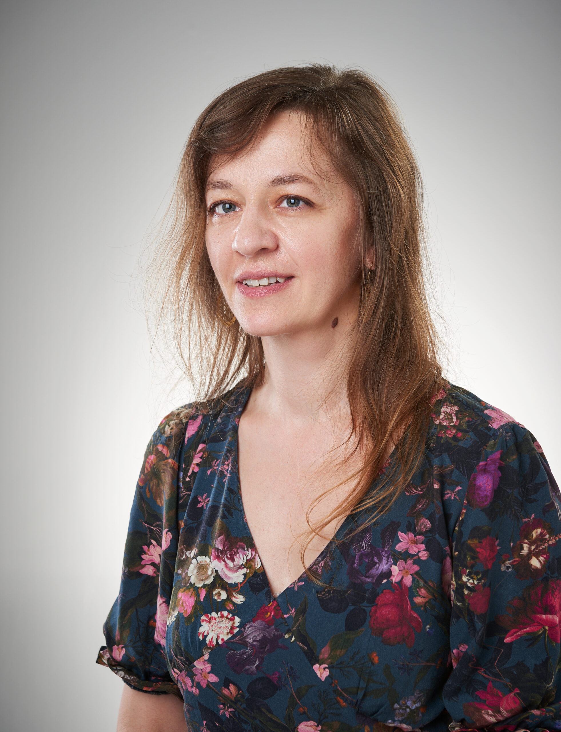 DR N. HUM. KINGA WENKLAR